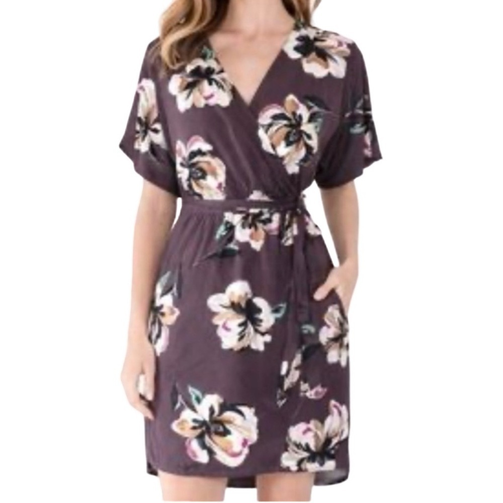 Ann Taylor Petite Floral Lined Wrap Tie Dress. Purple. Size XSP. Dolman Sleeves.